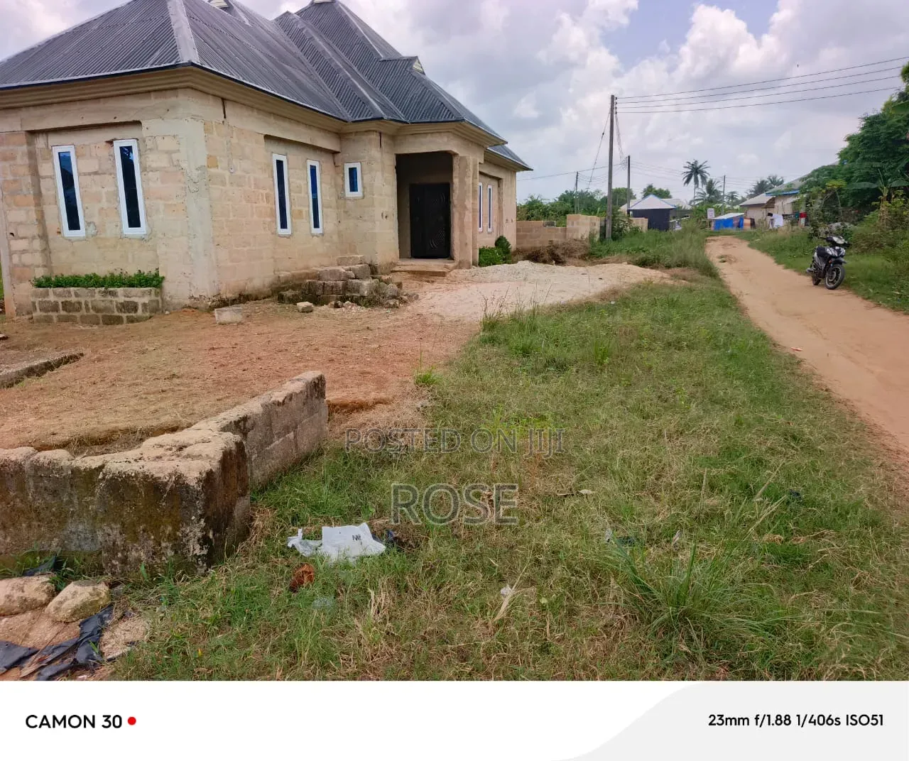 3bdrm Bungalow in Obio Etoi, Uyo for sale in Uyo
