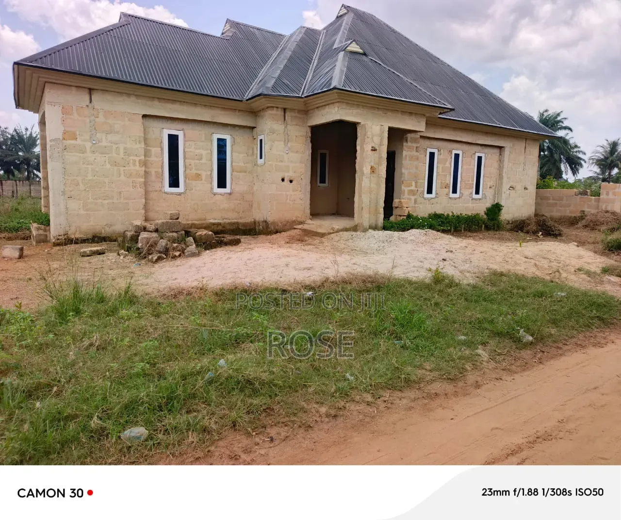3bdrm Bungalow in Obio Etoi, Uyo for sale in Uyo