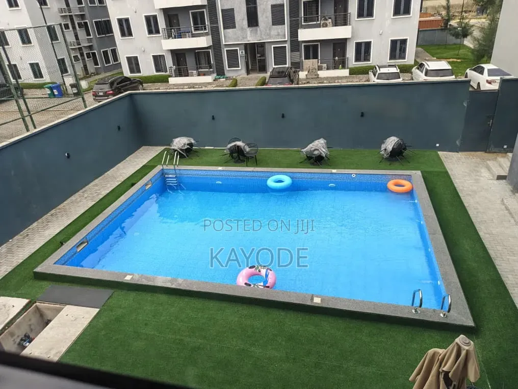 3bdrm Apartment in Greenbay Estate, Ikota for sale in Ikota