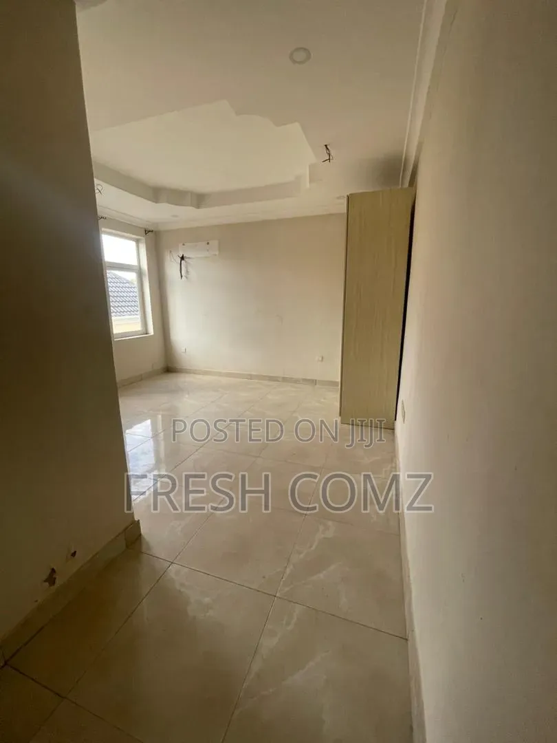 Mini Flat in Chevy View Chevron for rent in Chevron