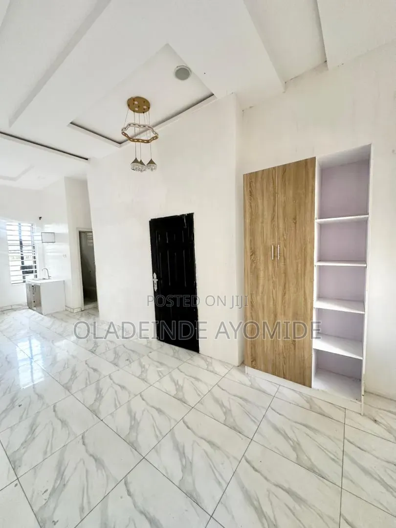 Studio Apartment in Ikota Gra for rent in Ikota