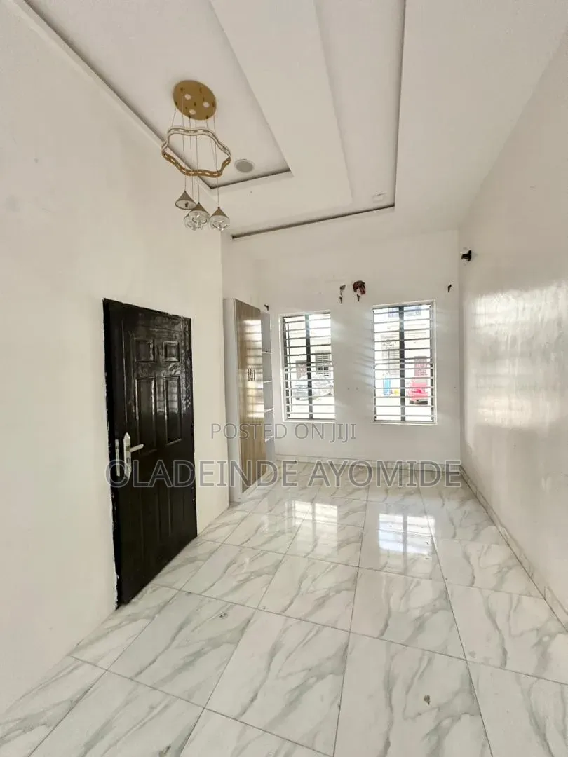 Studio Apartment in Ikota Gra for rent in Ikota
