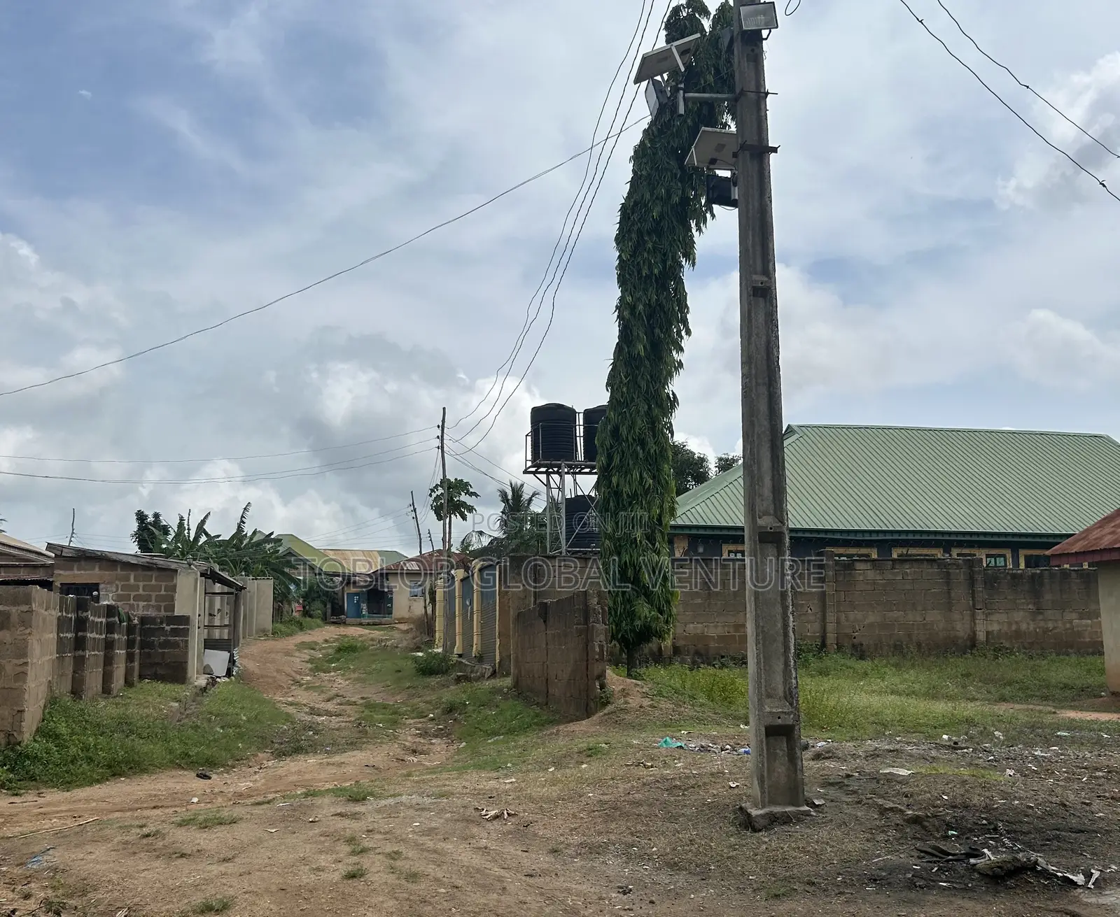 Land for Sale With Building on the Property in Akala Express