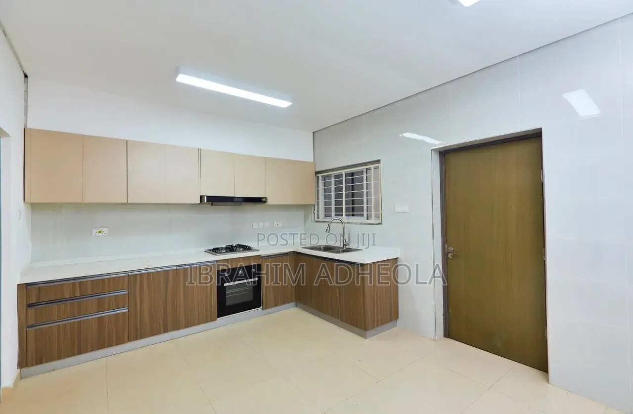 4bdrm Duplex in Ikate for rent in Ikate