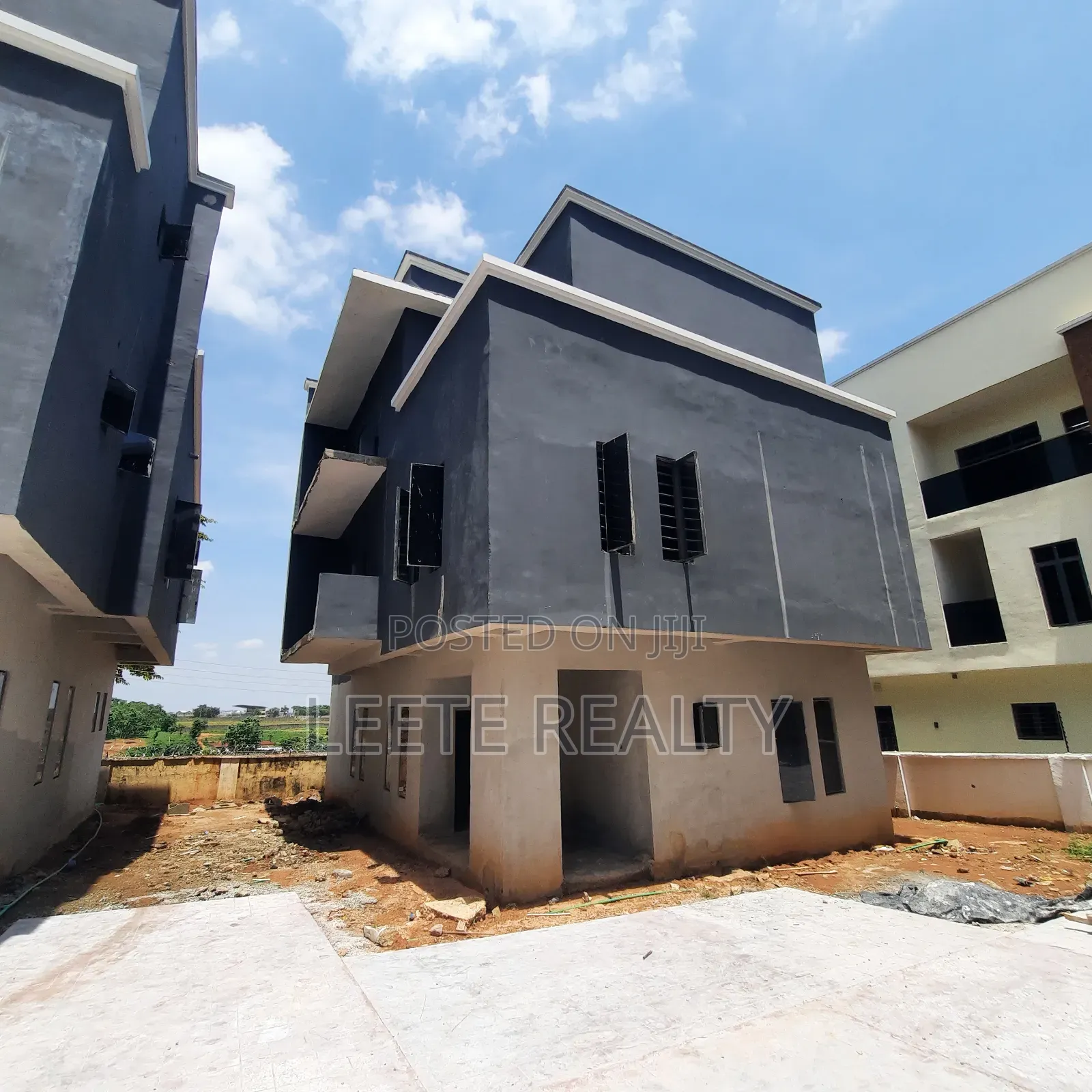 5bdrm Duplex in Gwarinpa, Life Camp for sale in Life Camp