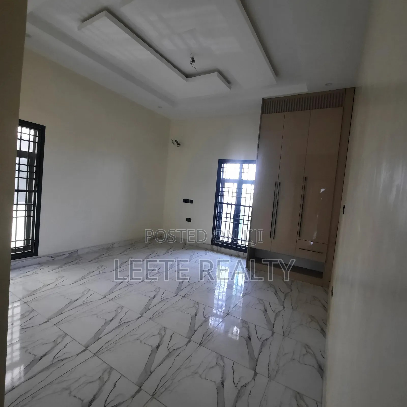5bdrm Duplex in Gwarinpa, Life Camp for sale in Life Camp