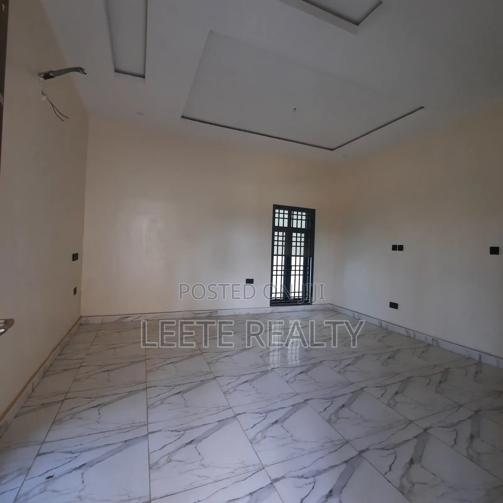 5bdrm Duplex in Gwarinpa, Life Camp for sale in Life Camp