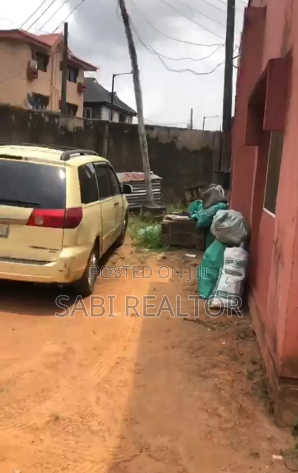 52x80ft of Table Land With a Demolishable Building at Shasha Oguntadr in Shasha
