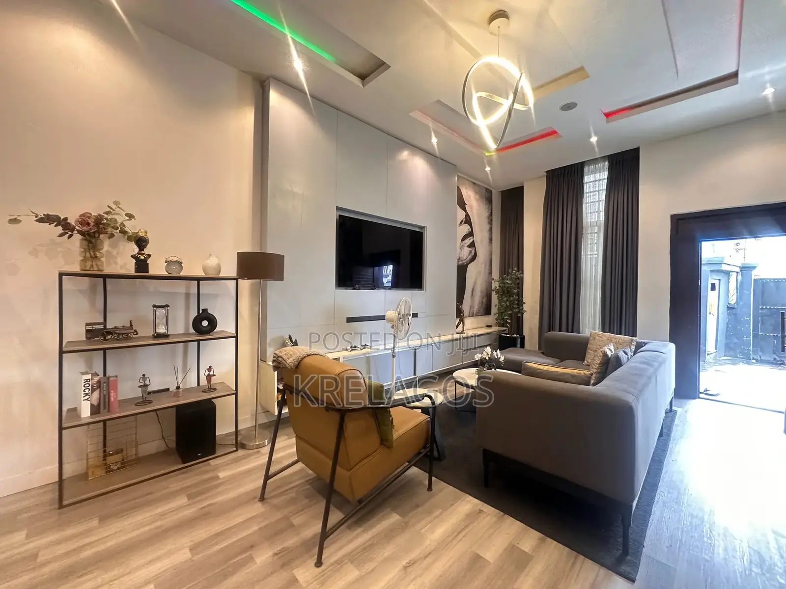 4bdrm Duplex in Chevron for rent in Chevron
