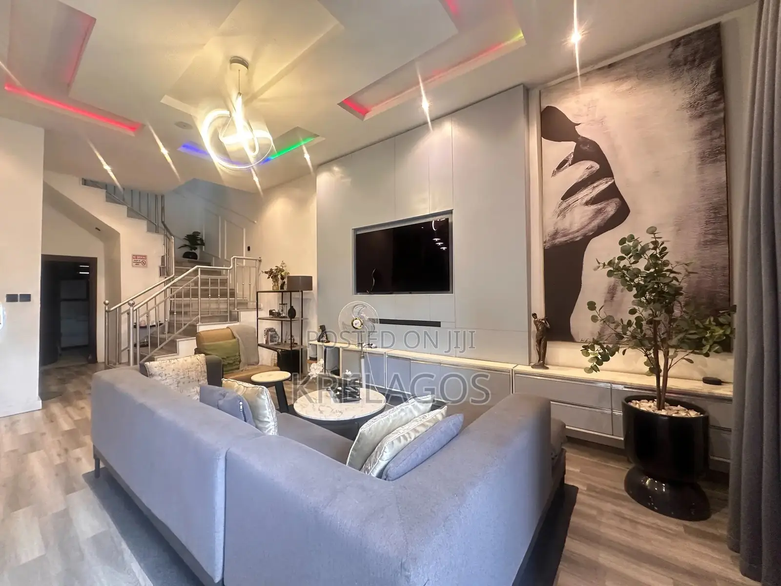 4bdrm Duplex in Chevron for rent in Chevron