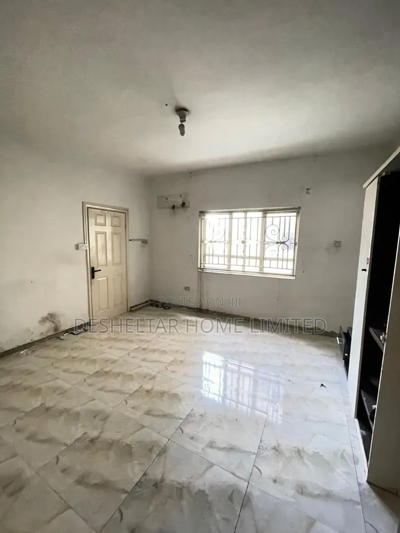 3bdrm Block of Flats in Ibile Close, Victoria Island Extension for rent in Victoria Island Extension