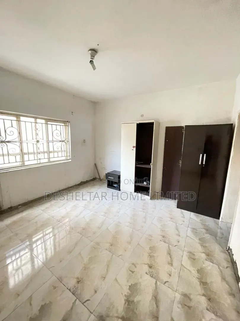3bdrm Block of Flats in Ibile Close, Victoria Island Extension for rent in Victoria Island Extension