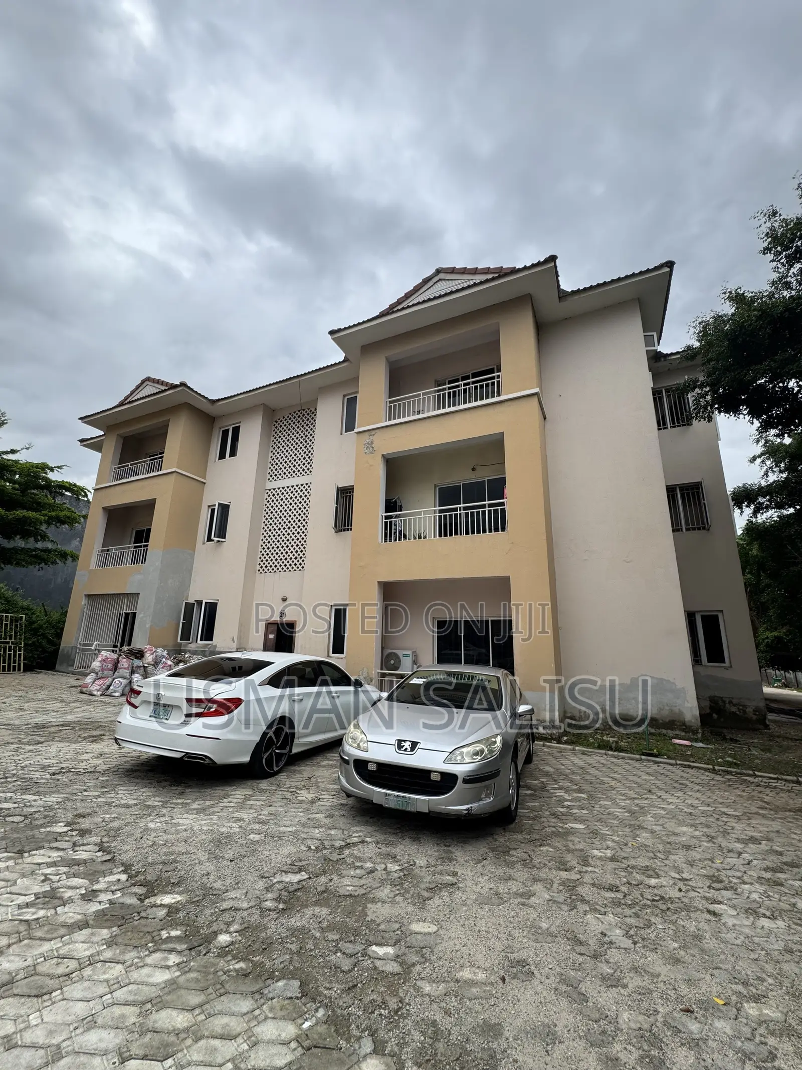 3bdrm Block of Flats in Karsana for sale in Karsana