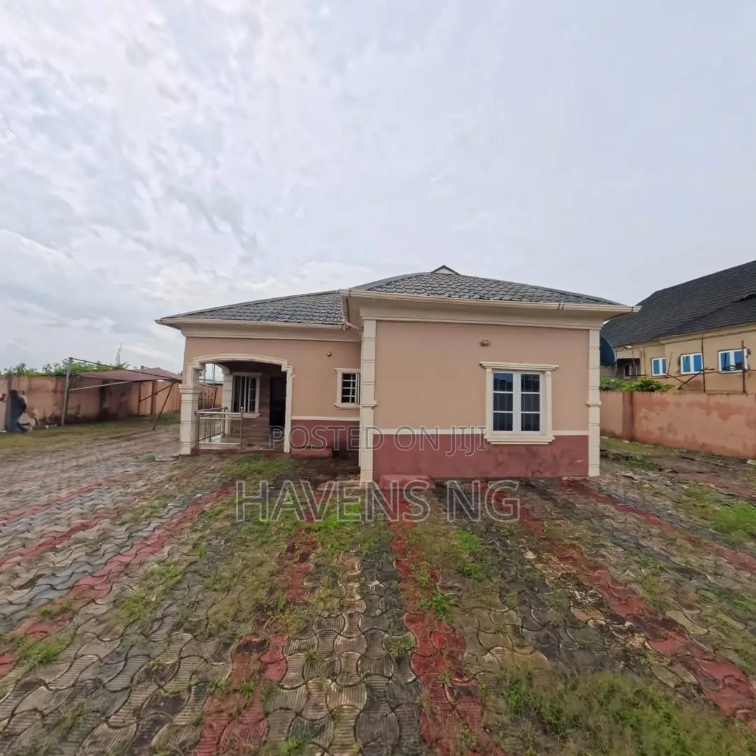 4bdrm Bungalow in Shimawa for sale in Shimawa