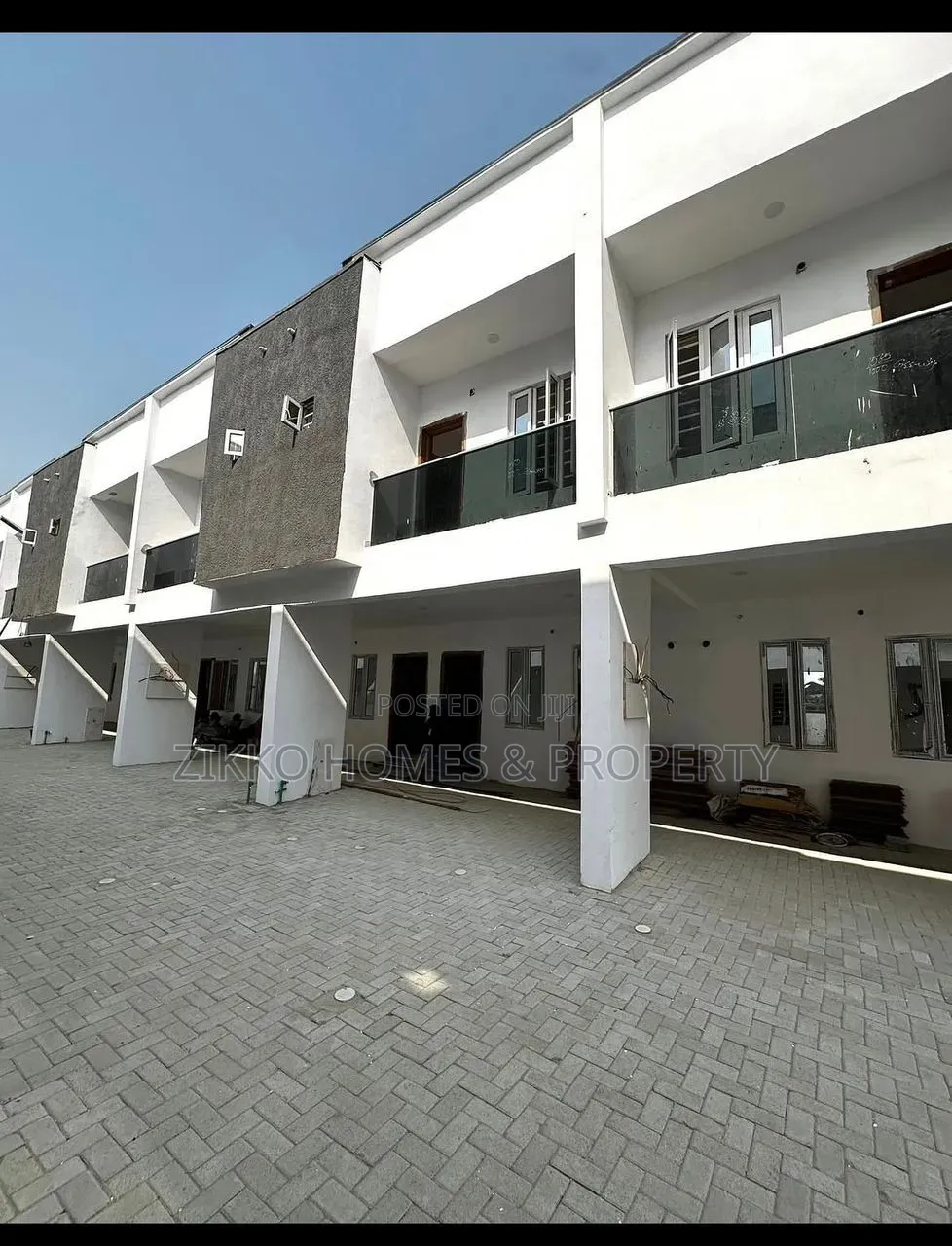 3bdrm Townhouse/Terrace in Ajah, Abraham Adesanya Estate for sale in Abraham Adesanya Estate