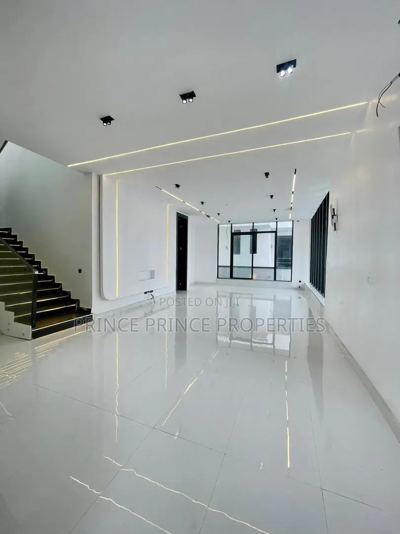 Furnished 5bdrm Duplex in Lekki, Chevron for sale in Chevron