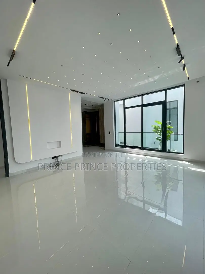 Furnished 5bdrm Duplex in Lekki, Chevron for sale in Chevron