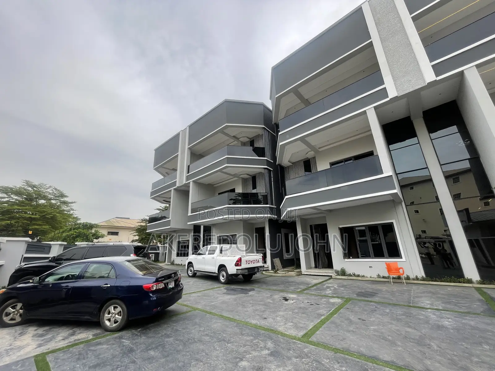 4bdrm Townhouse/Terrace in Utako for sale in Utako