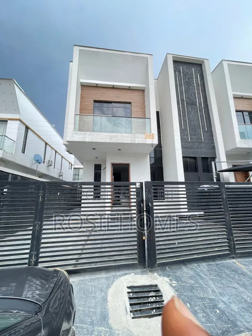 Furnished 4bdrm Duplex in Ikota for rent in Ikota