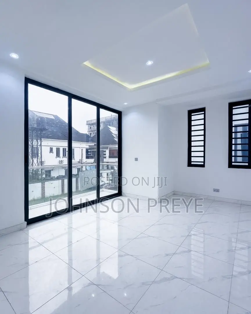 2bdrm Apartment in Lekki Phase 1 for rent in Lekki Phase 1