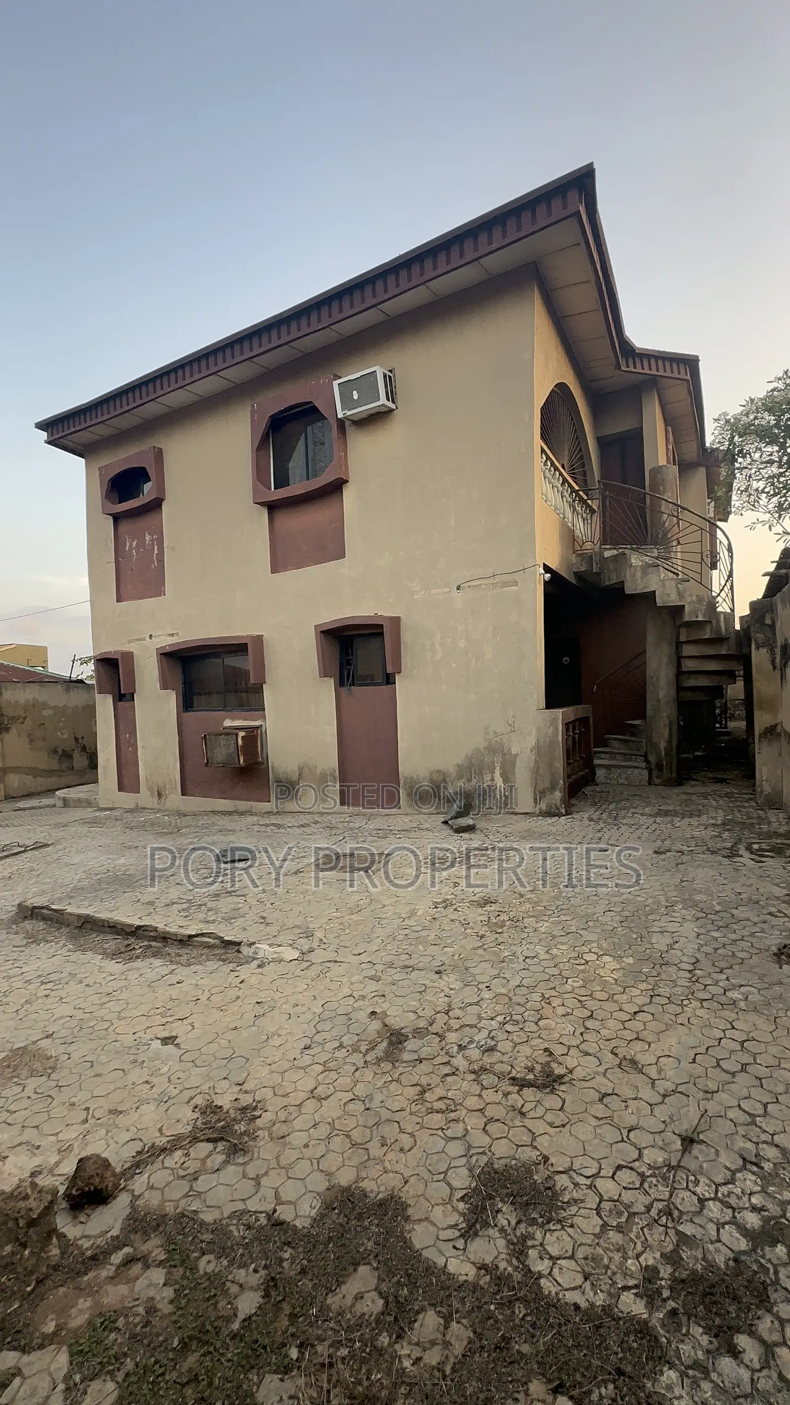 Furnished 5bdrm Block of Flats in Awoyemi Ologuneru for sale in Ologuneru