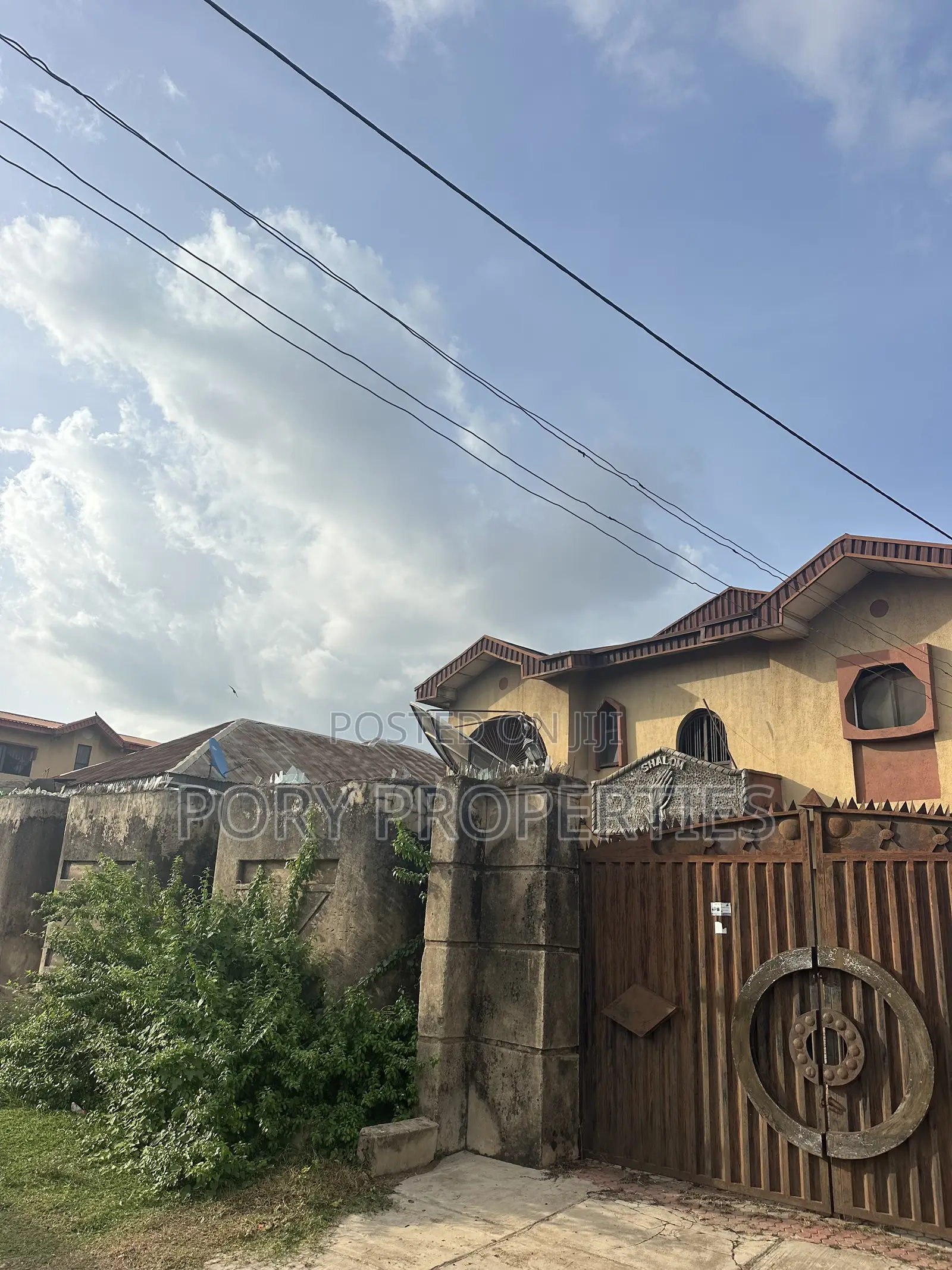 Furnished 5bdrm Block of Flats in Awoyemi Ologuneru for sale in Ologuneru