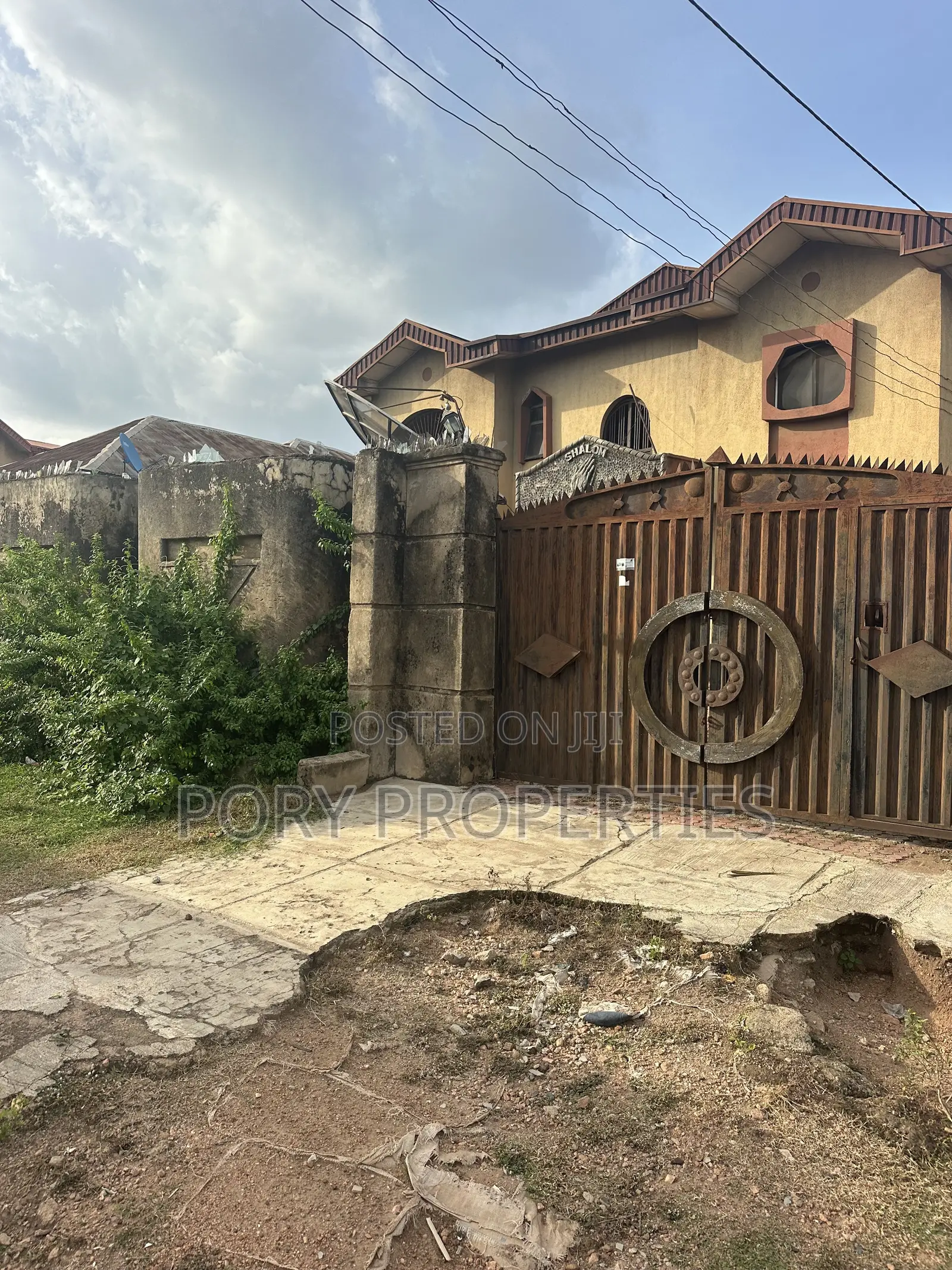 Furnished 5bdrm Block of Flats in Awoyemi Ologuneru for sale in Ologuneru