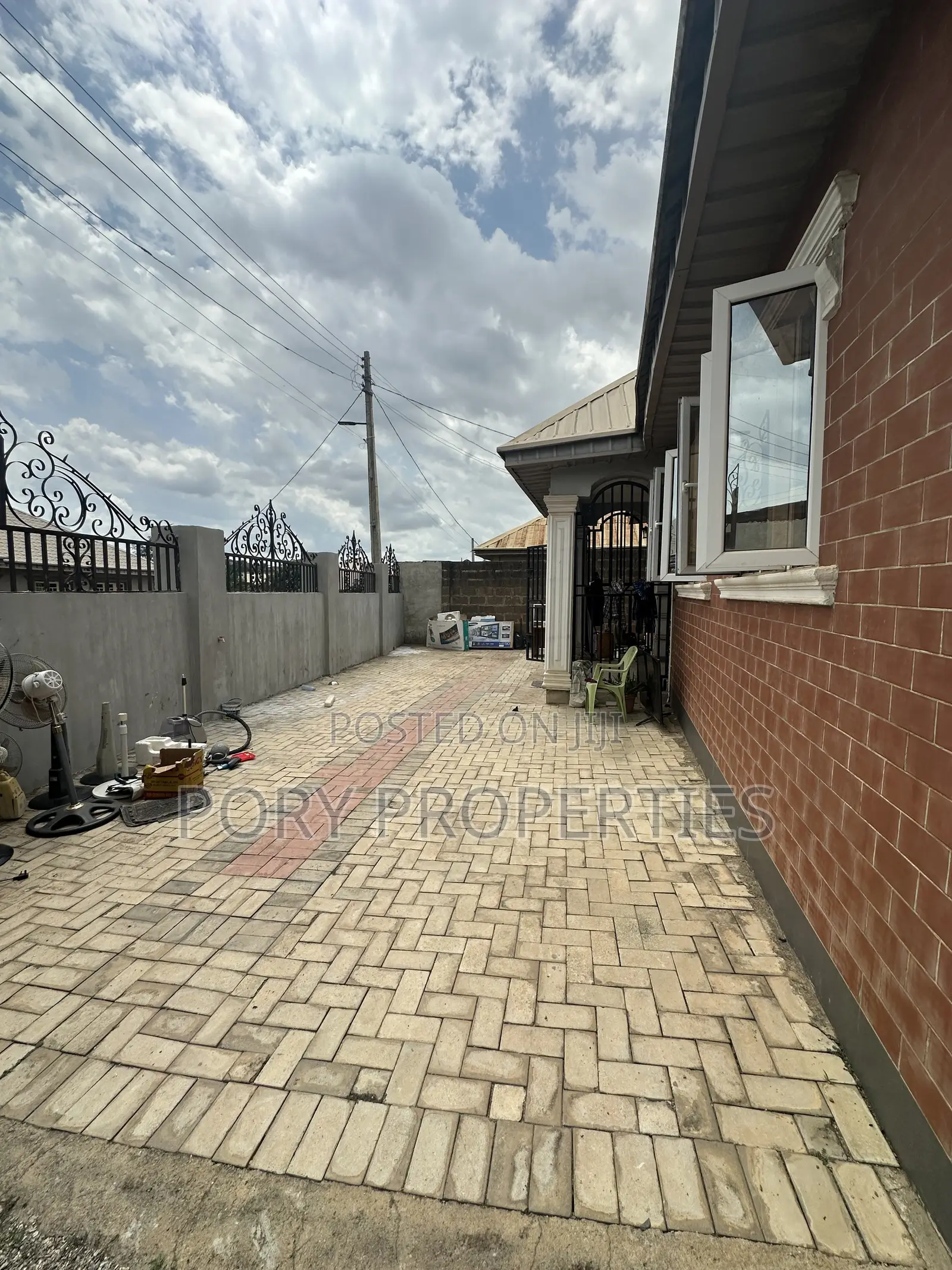 Furnished 4bdrm Bungalow in Royal Quaters, Akala Express for sale in Akala Express