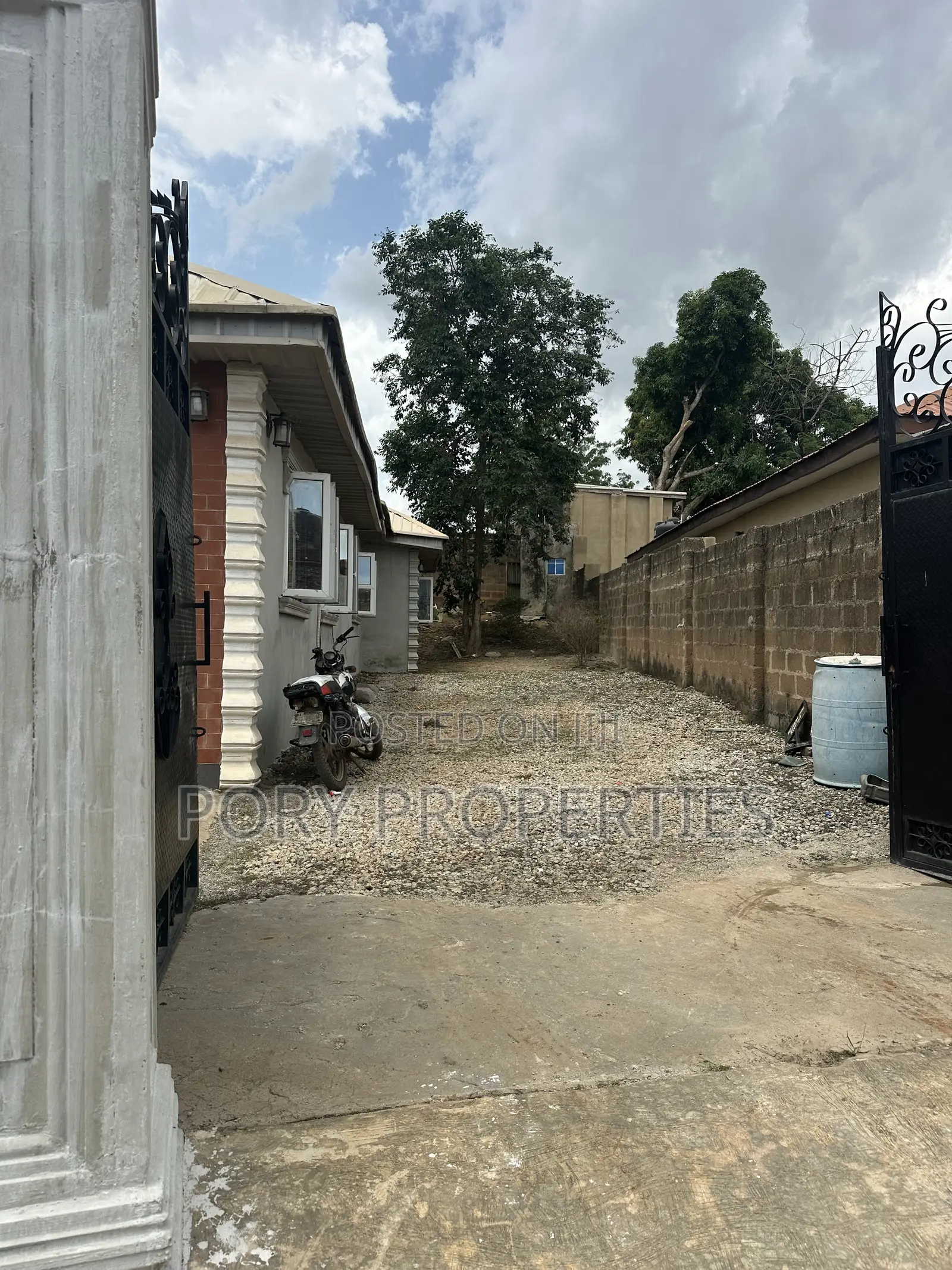 Furnished 4bdrm Bungalow in Royal Quaters, Akala Express for sale in Akala Express