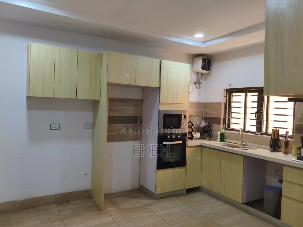 5bdrm Townhouse / Terrace in Barclay Luxury for rent in Wuye