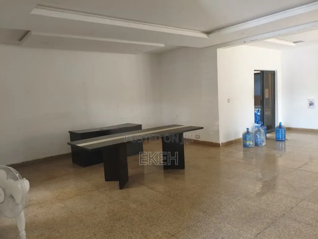 5bdrm Townhouse / Terrace in Barclay Luxury for rent in Wuye