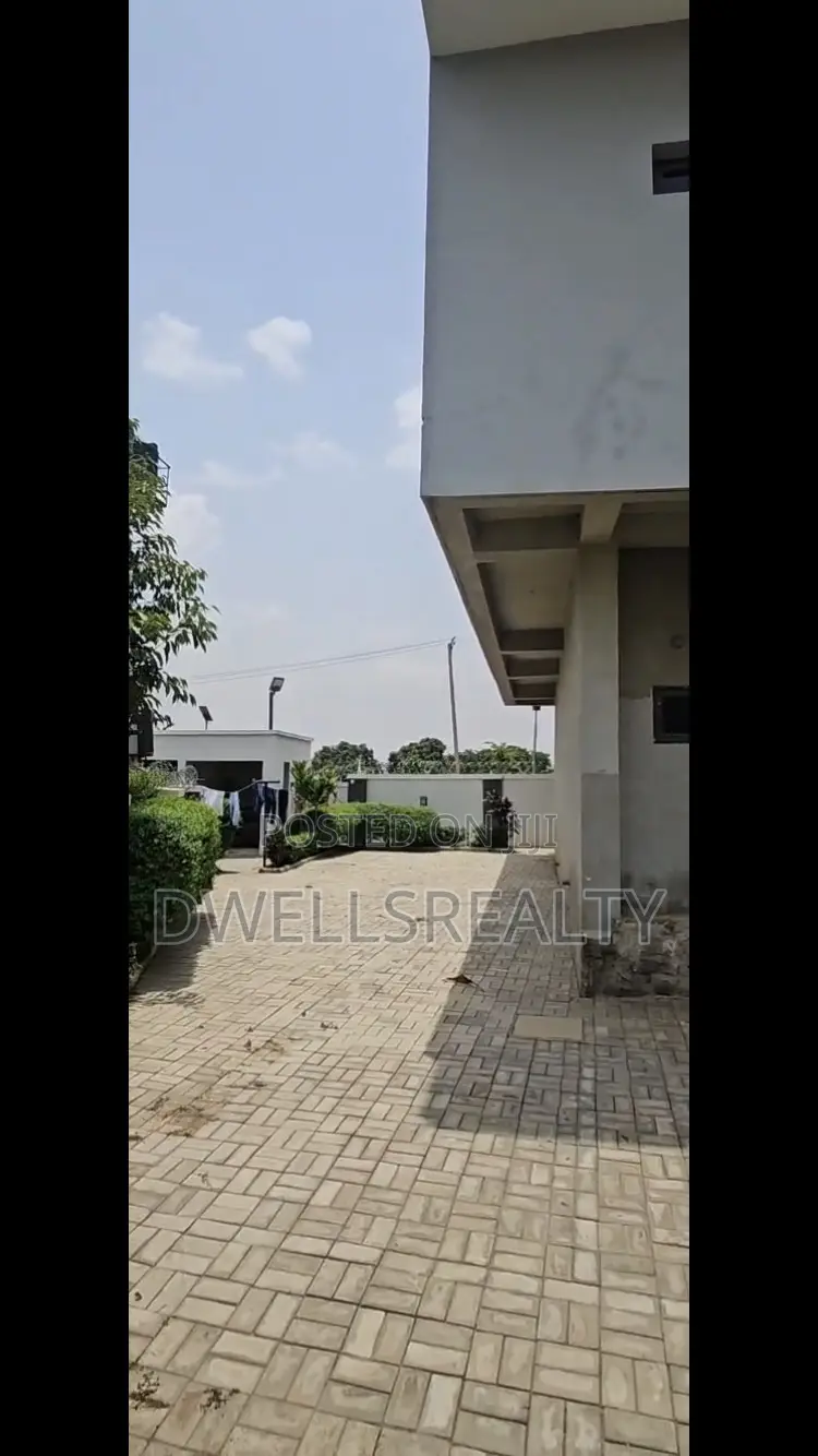 4bdrm Townhouse/Terrace in Boite 311, Life Camp for sale in Life Camp