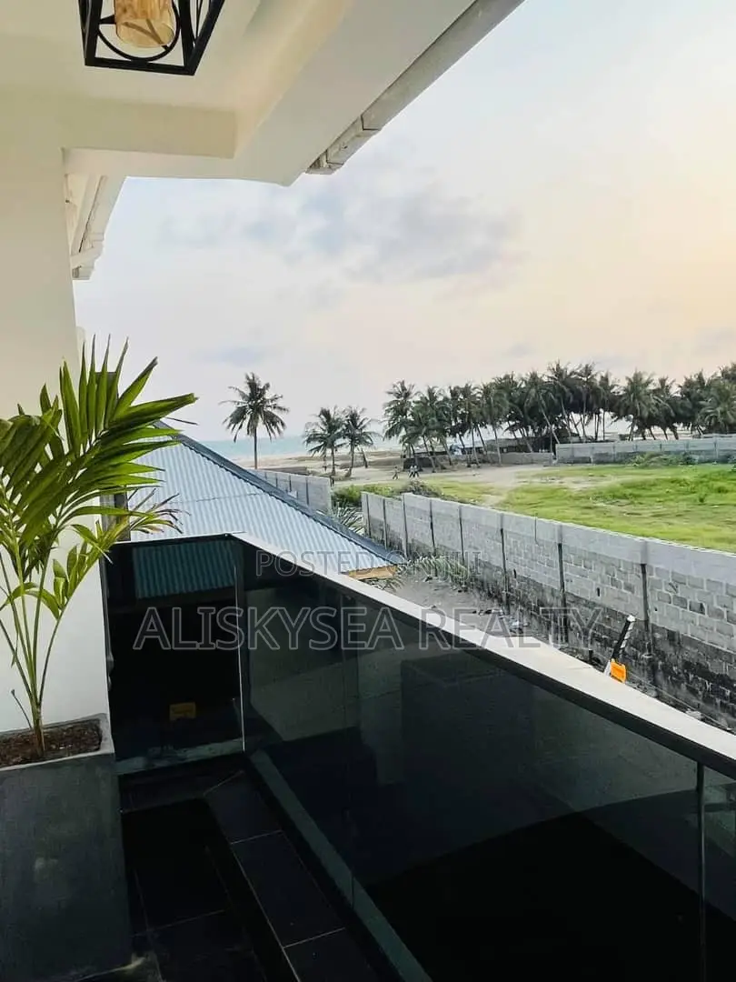 Luxury 1bedroom Apartment at the Refinery in Ibeju