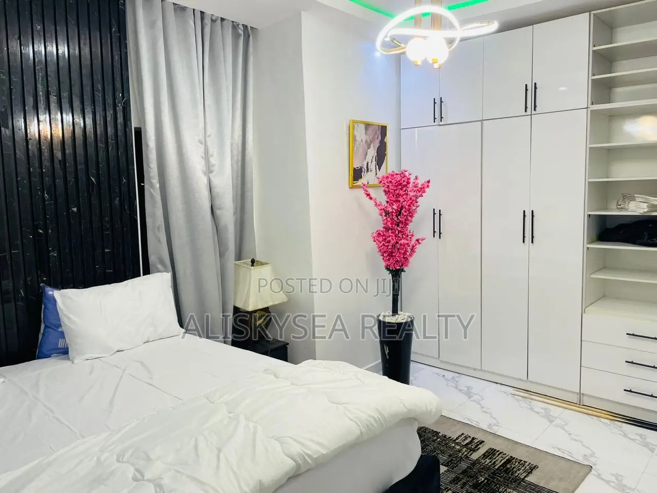Luxury 1bedroom Apartment at the Refinery in Ibeju