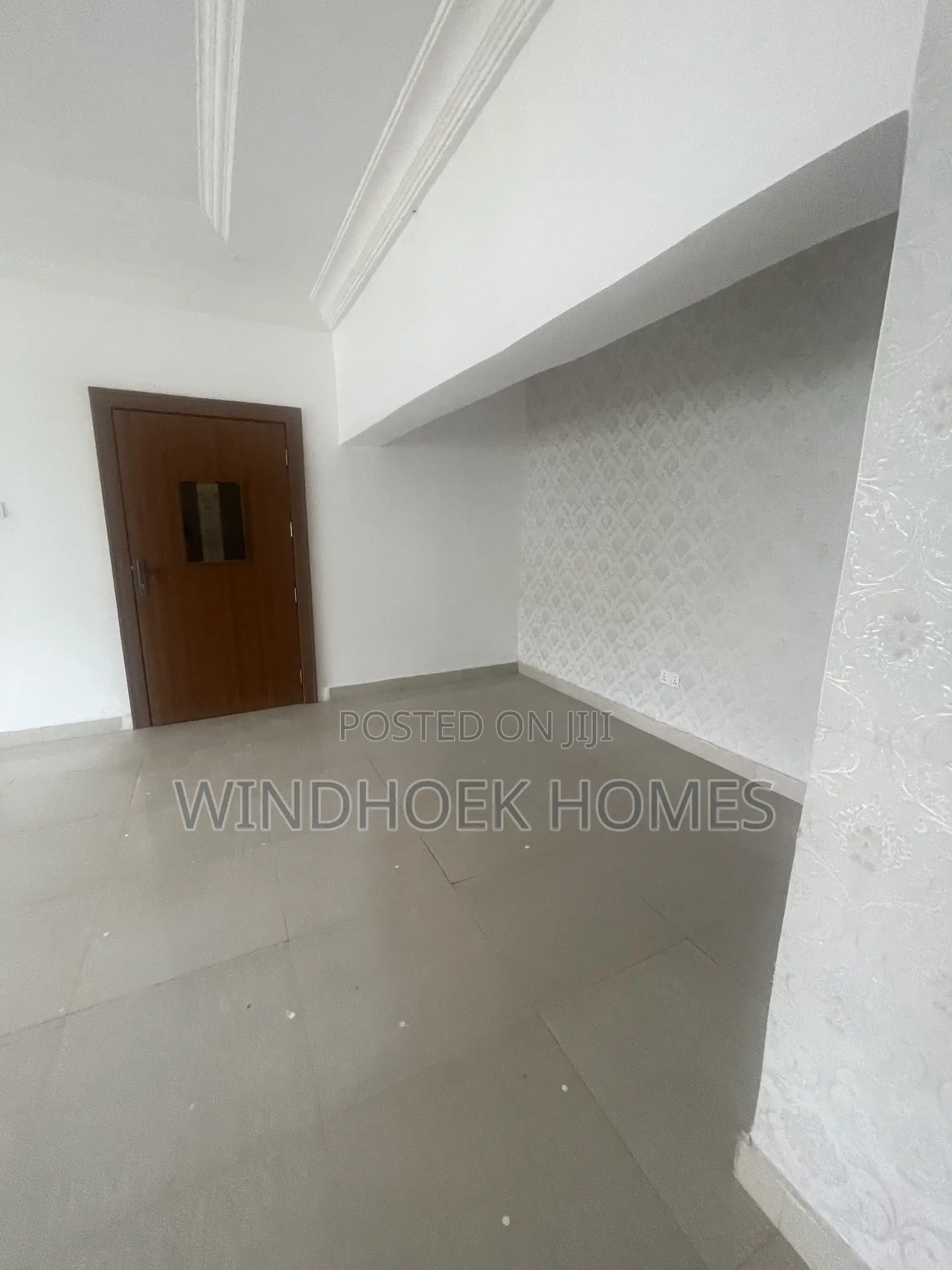 Office Space Measuring 40sqm on the 1st Floor in a Strategic Location in Maitama