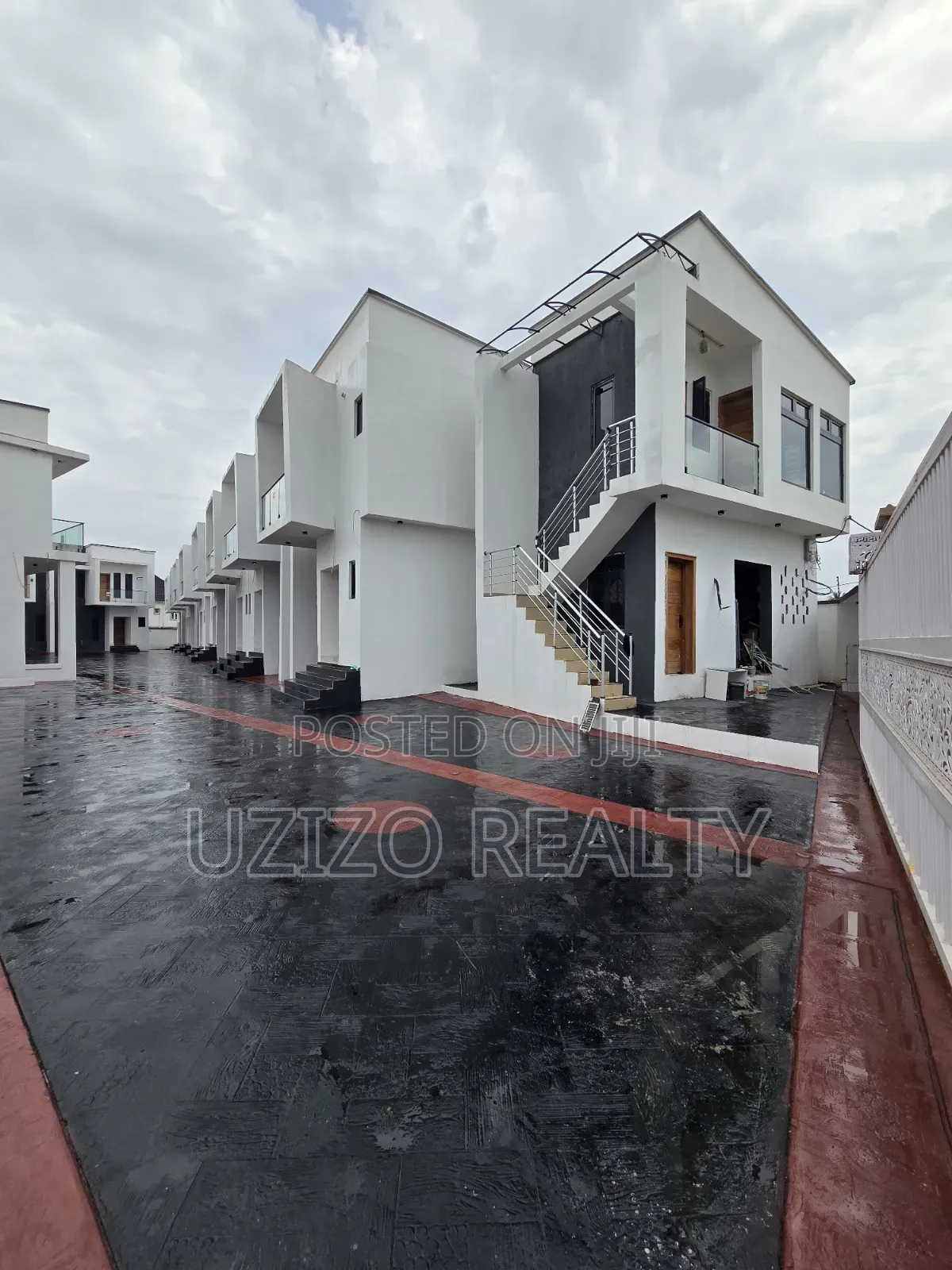 3bdrm Duplex in Thomas Estate for sale in Thomas Estate