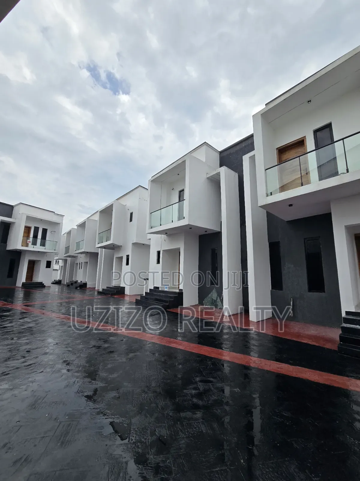 3bdrm Duplex in Thomas Estate for sale in Thomas Estate