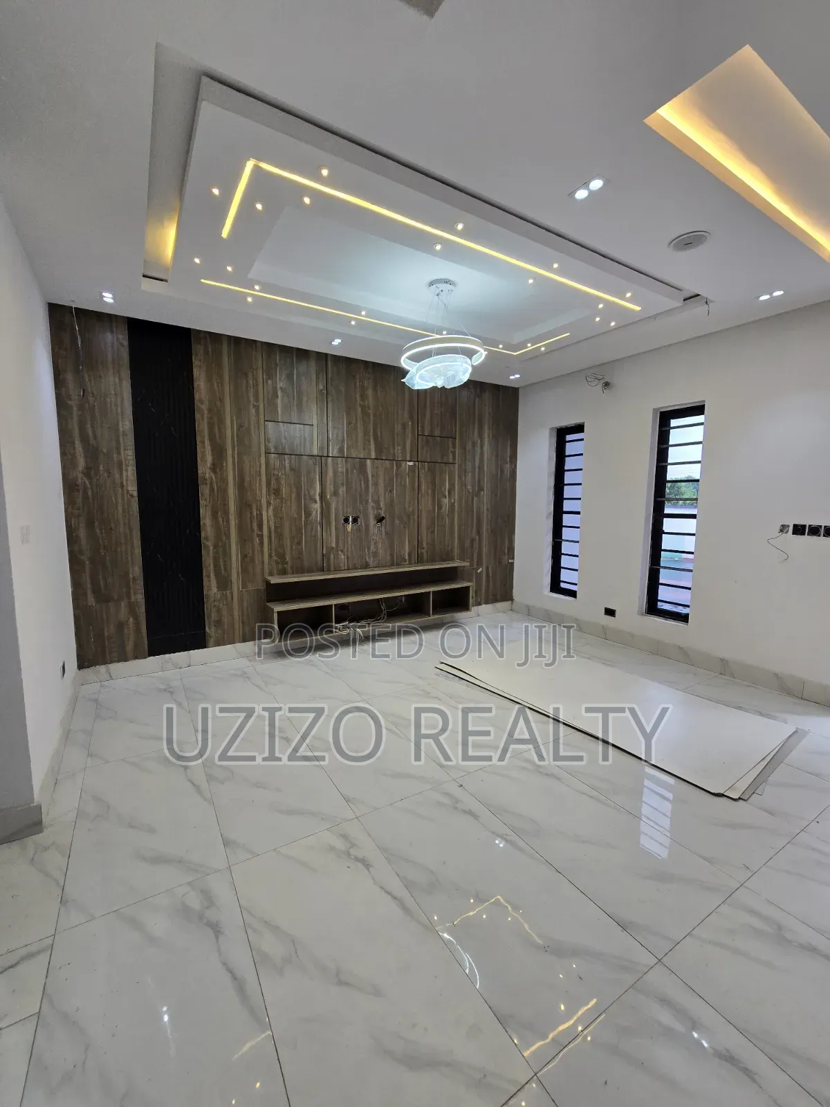 3bdrm Duplex in Thomas Estate for sale in Thomas Estate