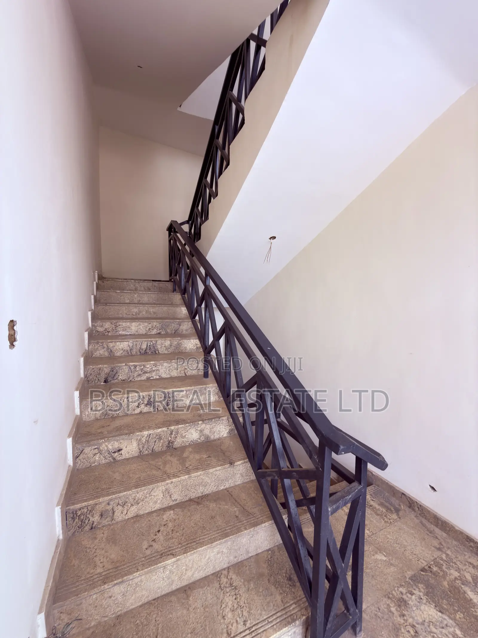 3bdrm Block of Flats in Gudu for sale in Gudu