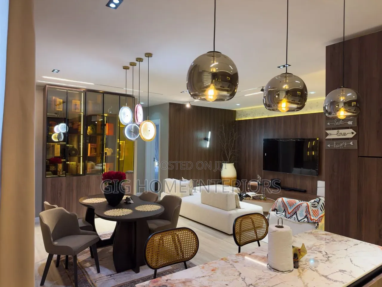 Luxury 2 BDRM Shortlet Apartment in Lekki Phase 1