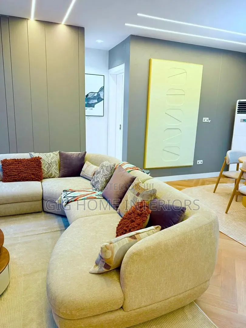 Luxury 2 BDRM Shortlet Apartment in Lekki Phase 1