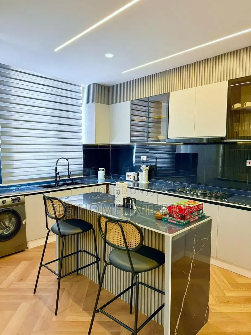 Luxury 2 BDRM Shortlet Apartment in Lekki Phase 1