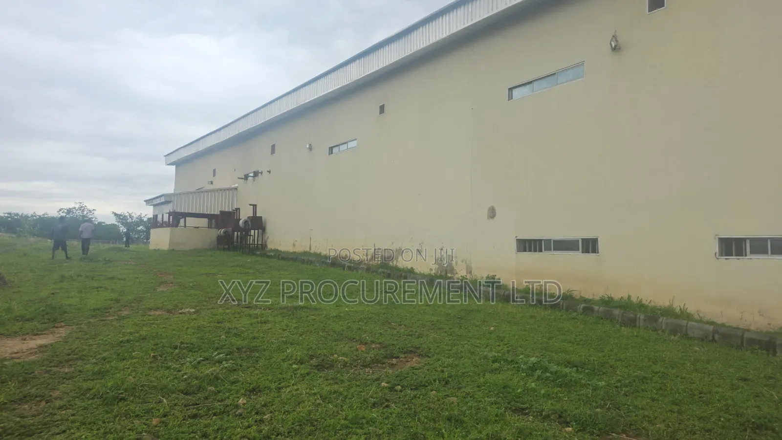 Self Compound 1,500 SQM Warehouse With Massive Outer Space in Idu Industrial