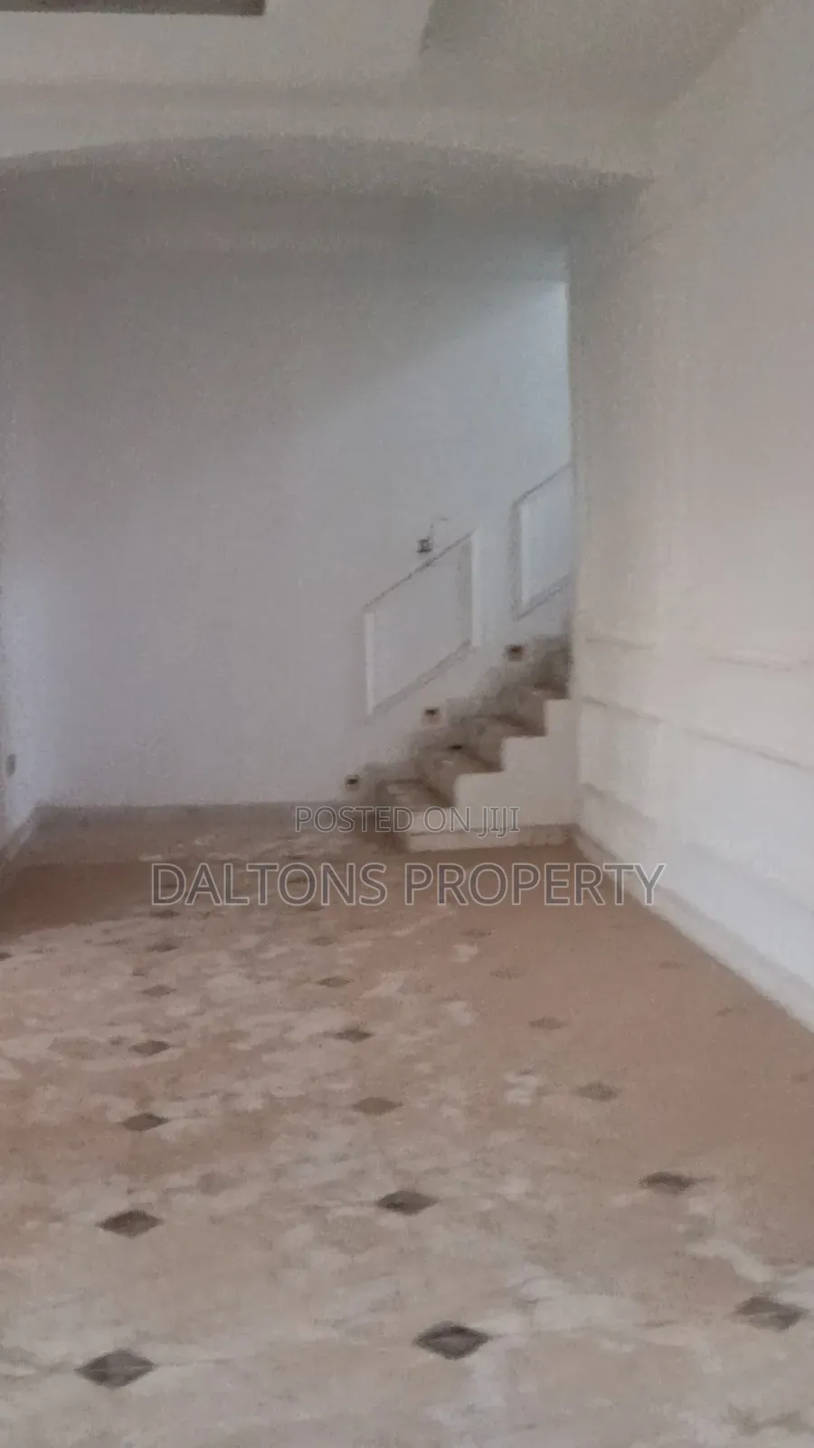 4bdrm Duplex in Von Axis, Lugbe District for sale in Lugbe District