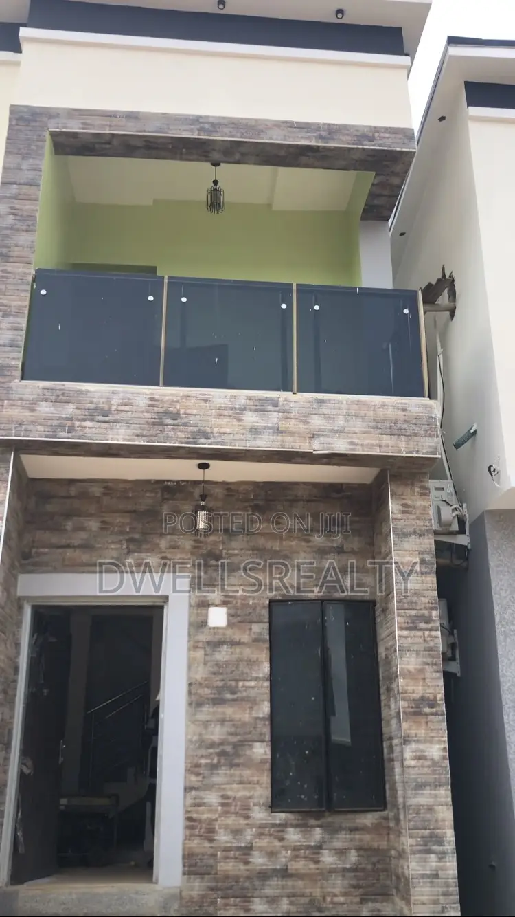 4bdrm Townhouse/Terrace in Zzzz, Sabon Lugbe for sale in Sabon Lugbe