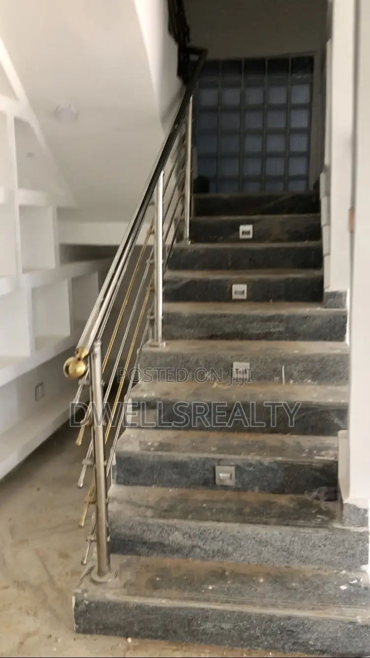 4bdrm Townhouse/Terrace in Zzzz, Sabon Lugbe for sale in Sabon Lugbe