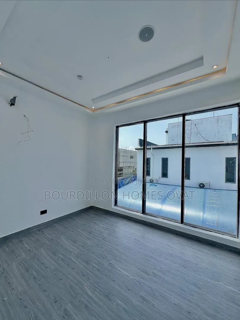 4bdrm Duplex in Megamound Estate for sale in Ilaje / Lekki