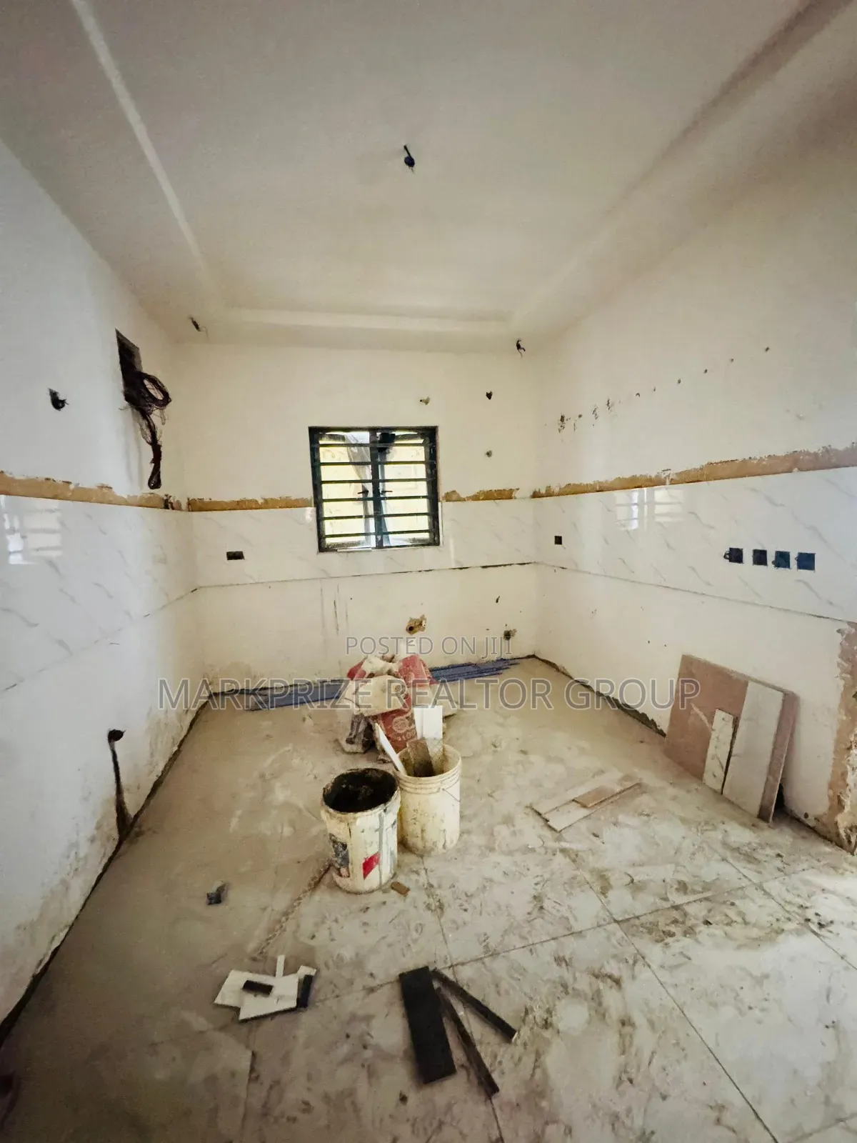 3bdrm Apartment in Yaba Lagos for sale in Sabo / Yaba