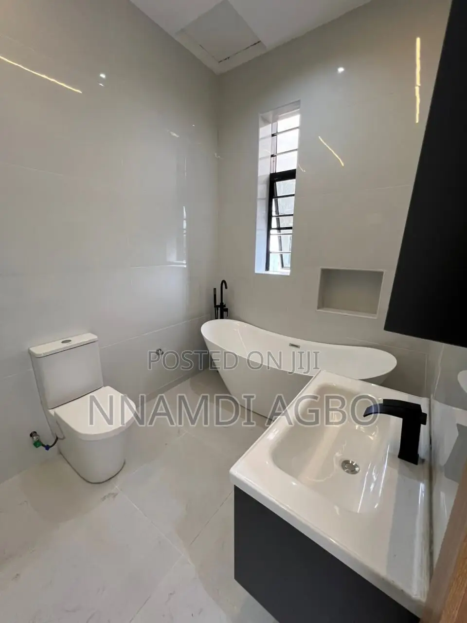 4bdrm Duplex in Ikota for sale in Ikota