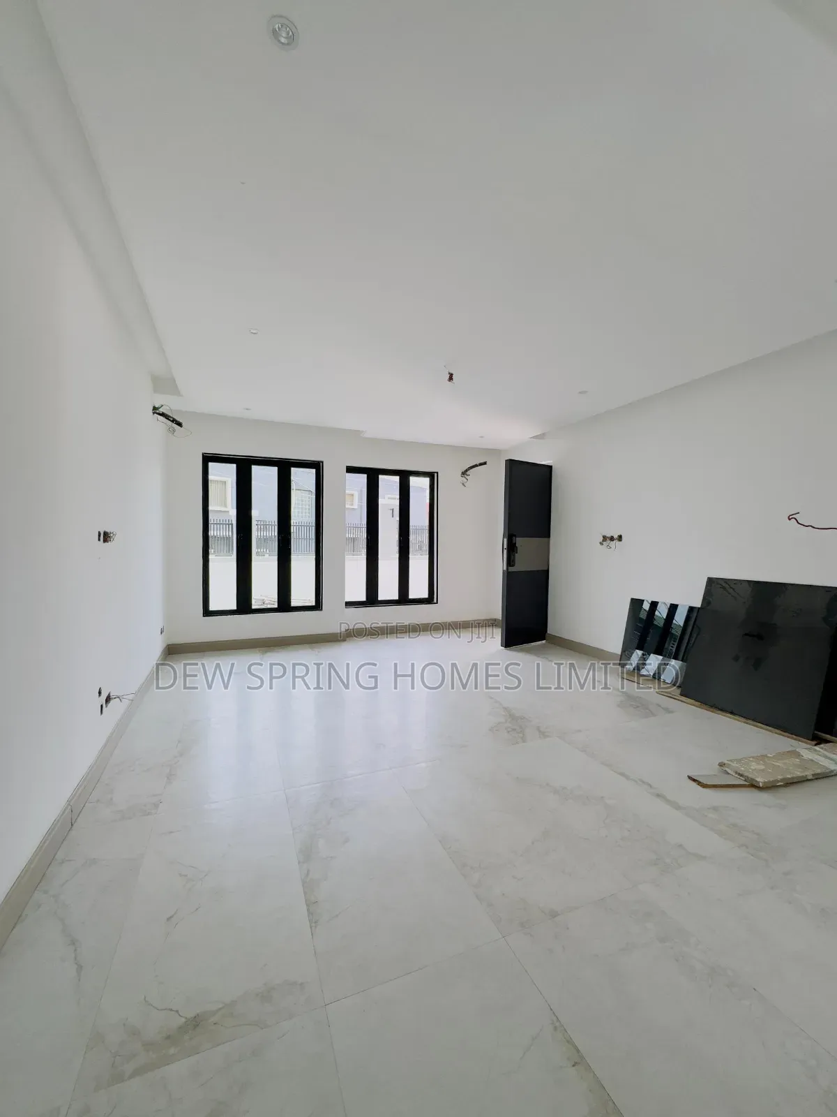 3bdrm Apartment in Allen for sale in Allen Avenue